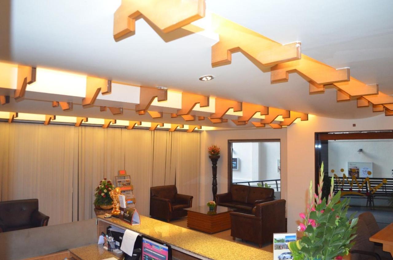 Hotel Deccan Royaale, Shivajinagar ปูเน่ ภายนอก รูปภาพ