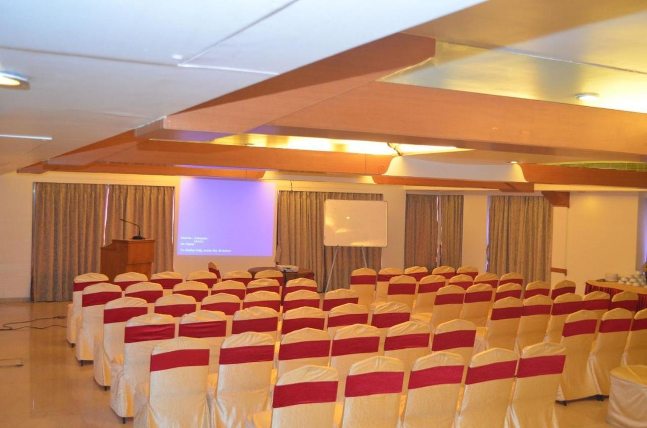 Hotel Deccan Royaale, Shivajinagar ปูเน่ ภายนอก รูปภาพ