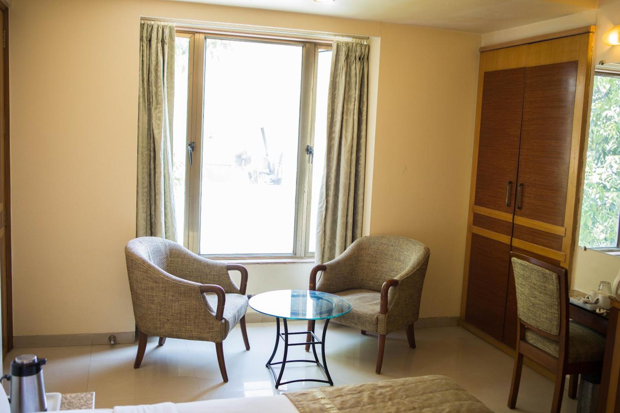 Hotel Deccan Royaale, Shivajinagar ปูเน่ ภายนอก รูปภาพ